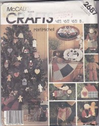2687 MCCALLS XMAS PATCHWORK WALL HANGING, HOLDER, STOCKING, SKIRT  PATTERN